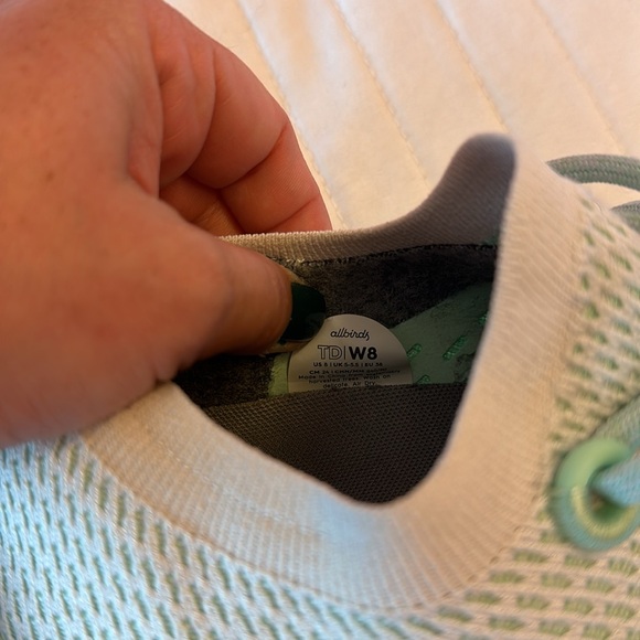 ALLbirds - Picture 5 of 7